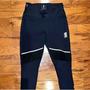 On Running Black Tights Long- Lumos, never worn